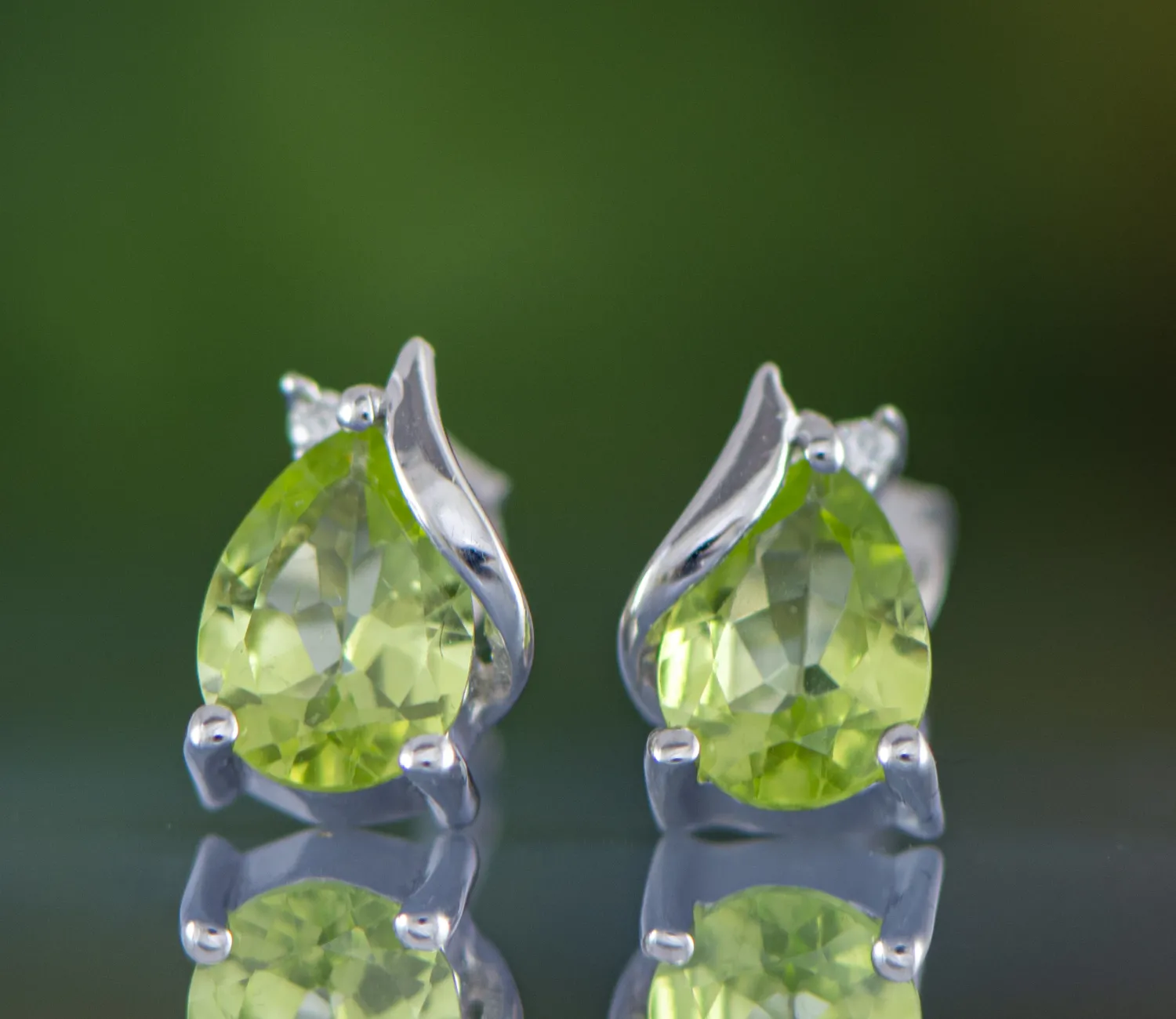 Cercei cu Peridot