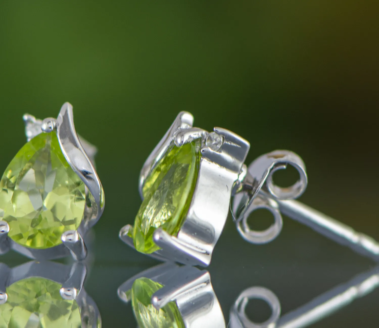 Cercei cu Peridot