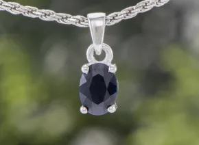 Pandantiv cu Safir Negru
