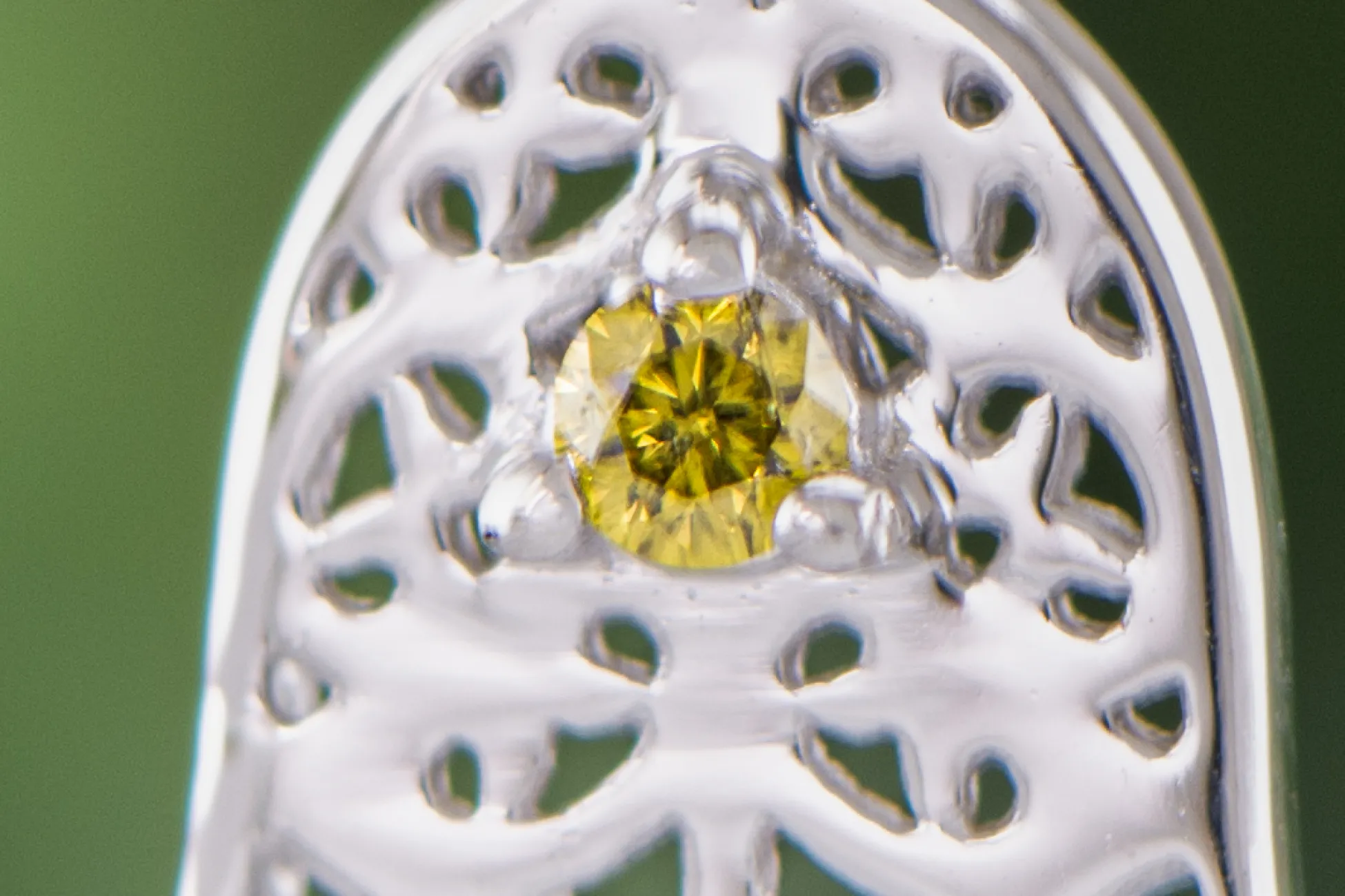 Mana Hamsa cu Diamant Galben