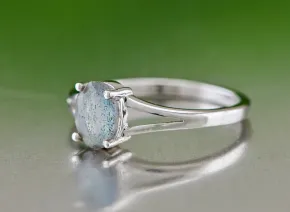 Inel din argint cu labradorit
