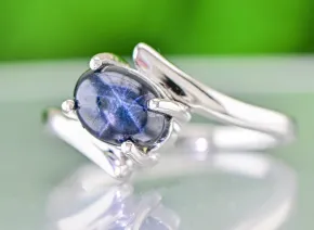Inel cu Safir Stelar
