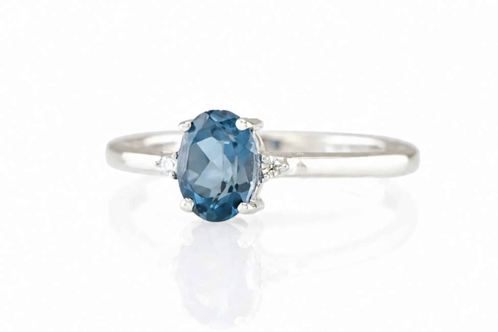 Inel de argint cu topaz London